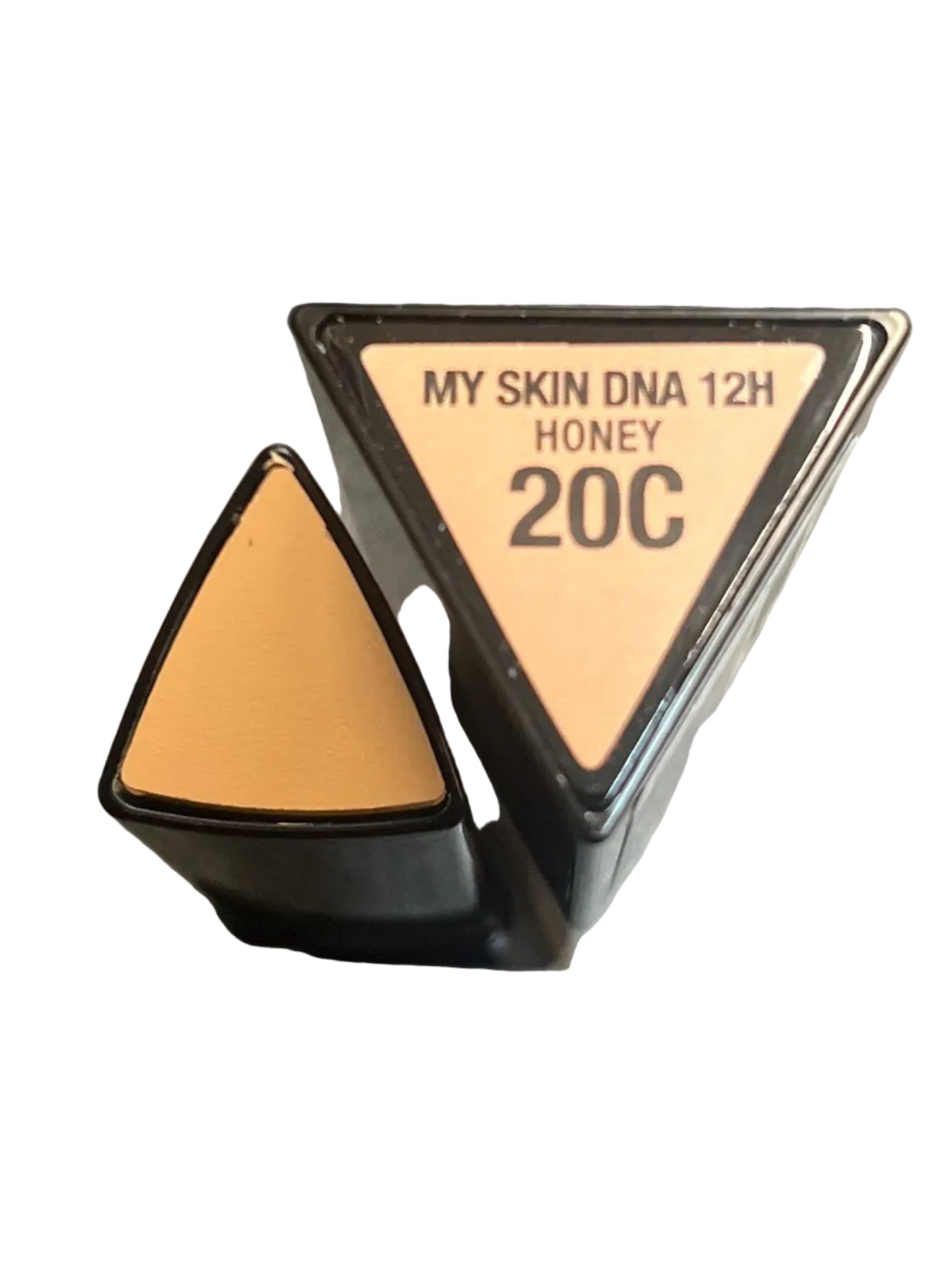 BELLAOGGI - Fondotinta My Skin Dna 12H Long Lasting Effetto Blur aal'Acido Ialuronico e Semi di Sesamo